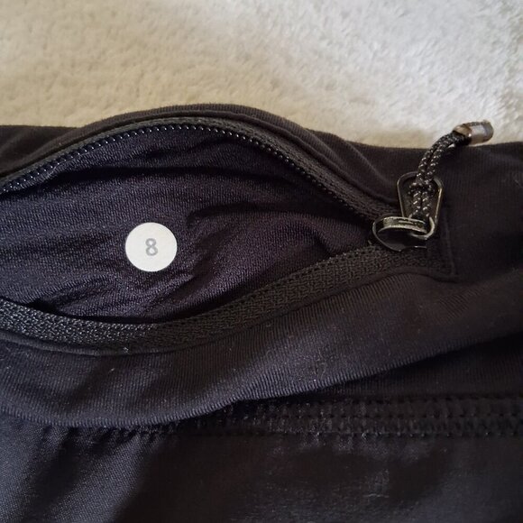 Lululemon Women's Size 8 Black Low Rise Speed Up Shorts - Picture 4 of 12